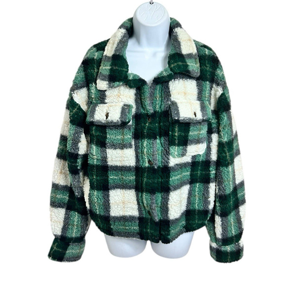 Plaid Sherpa Jacket Sz Large Thick Soft Button Front Pocket Shacket - Picture 7 of 9